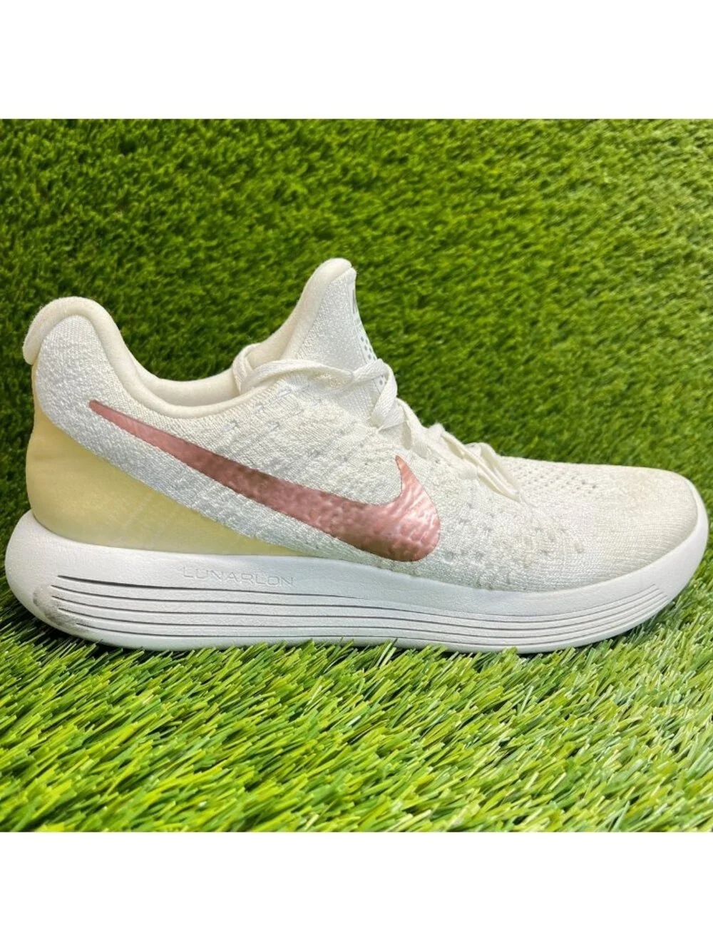 Nike LunarEpic Low Flyknit 2 X Plore Womens Size 11 White Running Shoes Sneakers